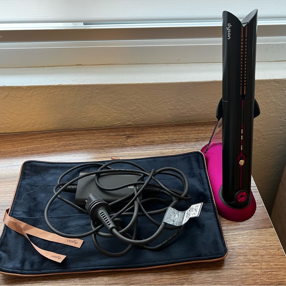 Dyson Corrale cordless hair styler straightener.